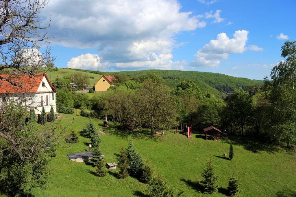 Penzion Kremenisko Banská Štiavnica エクステリア 写真